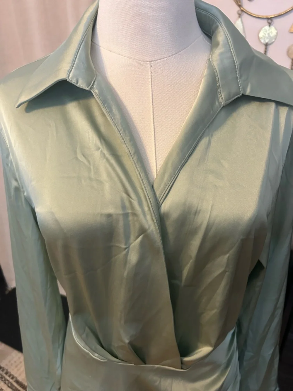 Women’s Cider Satin Wrap-Style Long Sleeve Dress in Sage Size Medium NWT - Picture 3 of 6